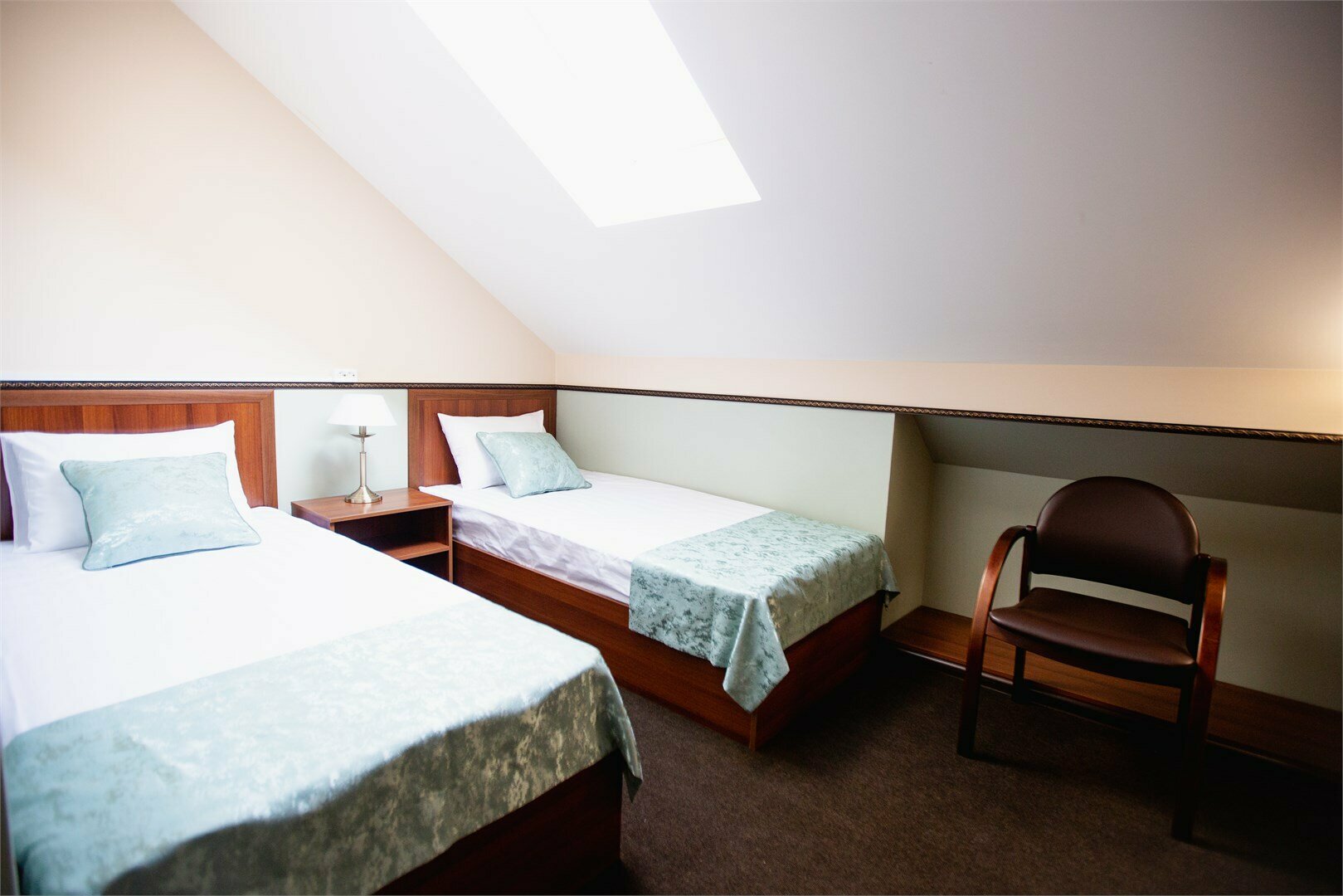 Стандартный двухместный номер,  2 односпальные кровати с традиционными матрасами.