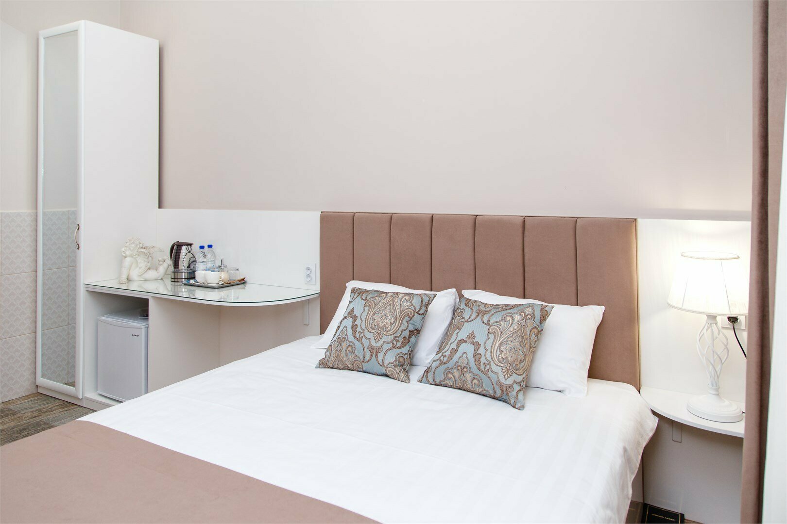 Улучшенный двухместный номер с 1 кроватью