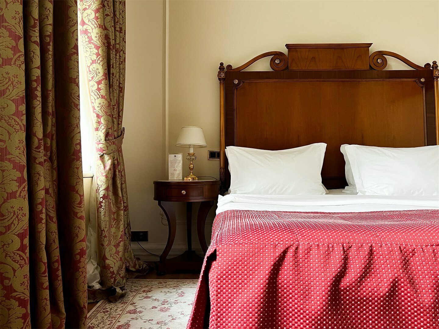 Классический номер