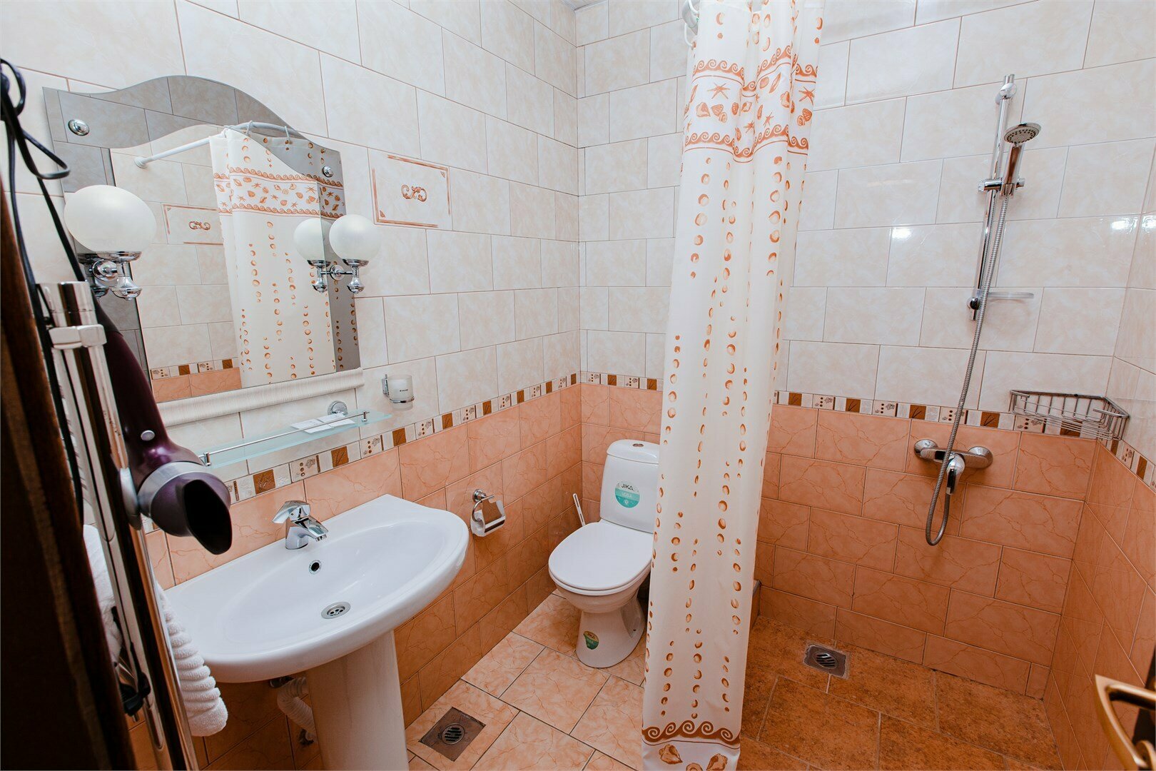 Двухместный номер с 2 отдельными кроватями и балконом