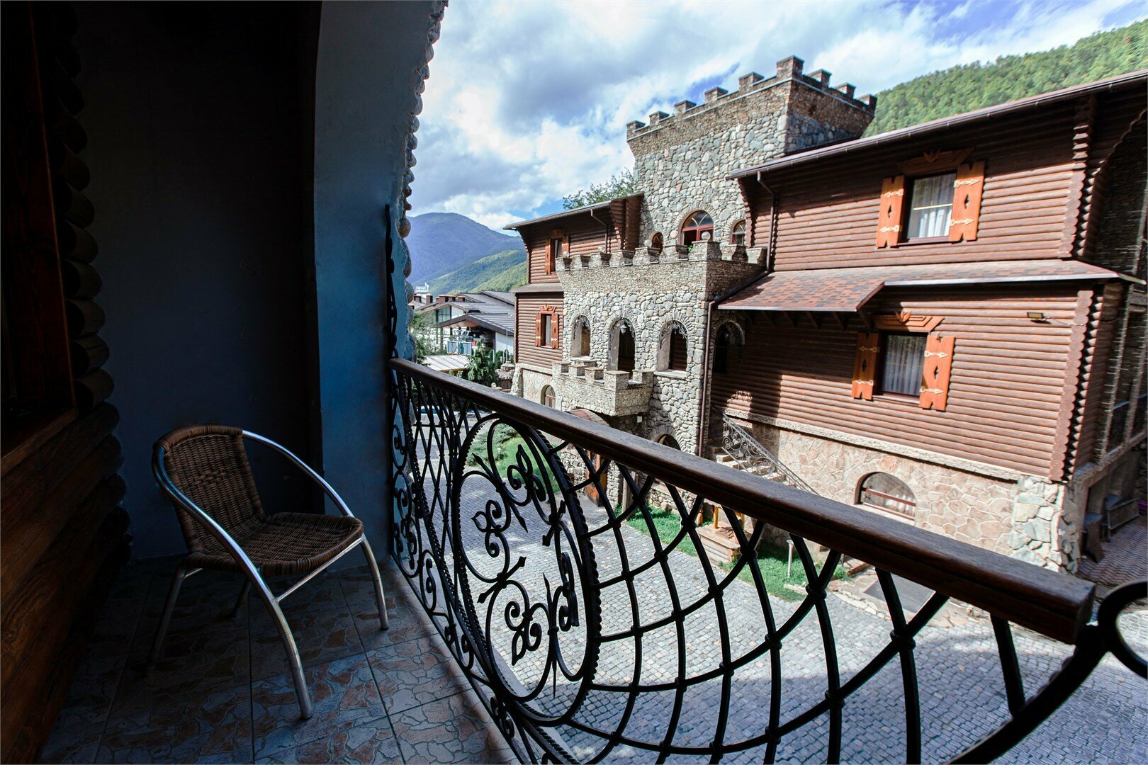 Двухместный номер с 2 отдельными кроватями и балконом