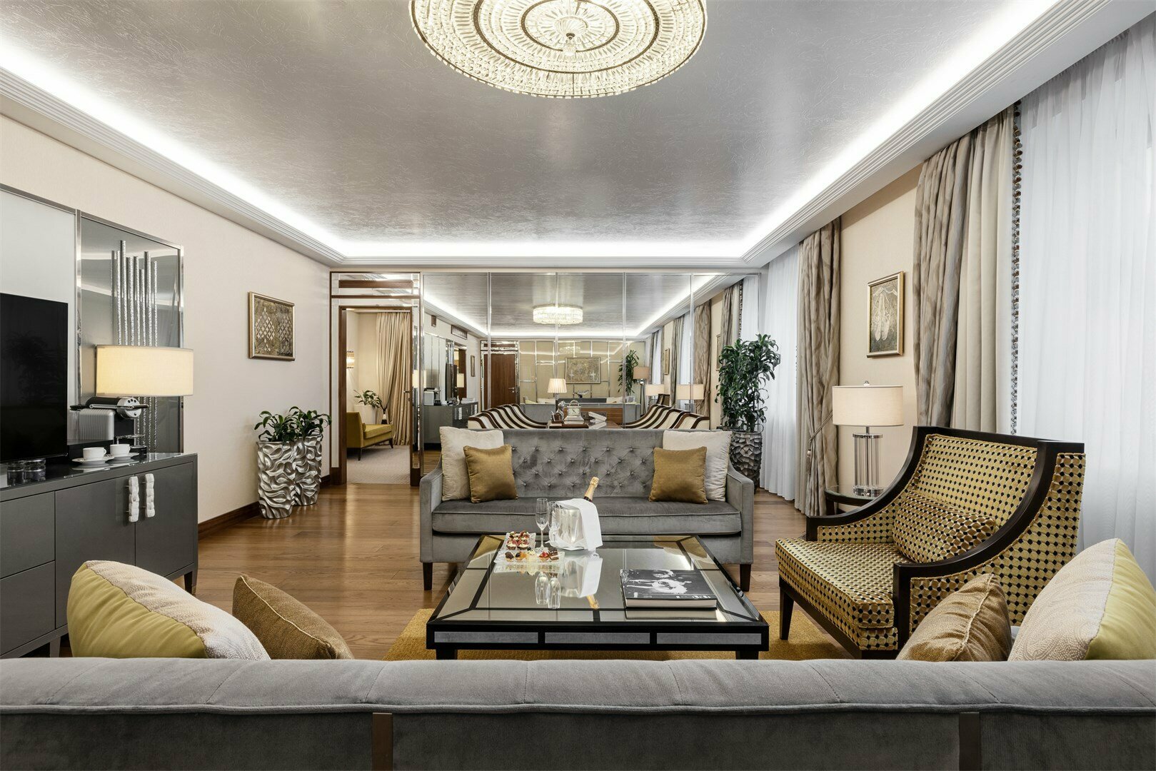 Люкс  "Чайковский"