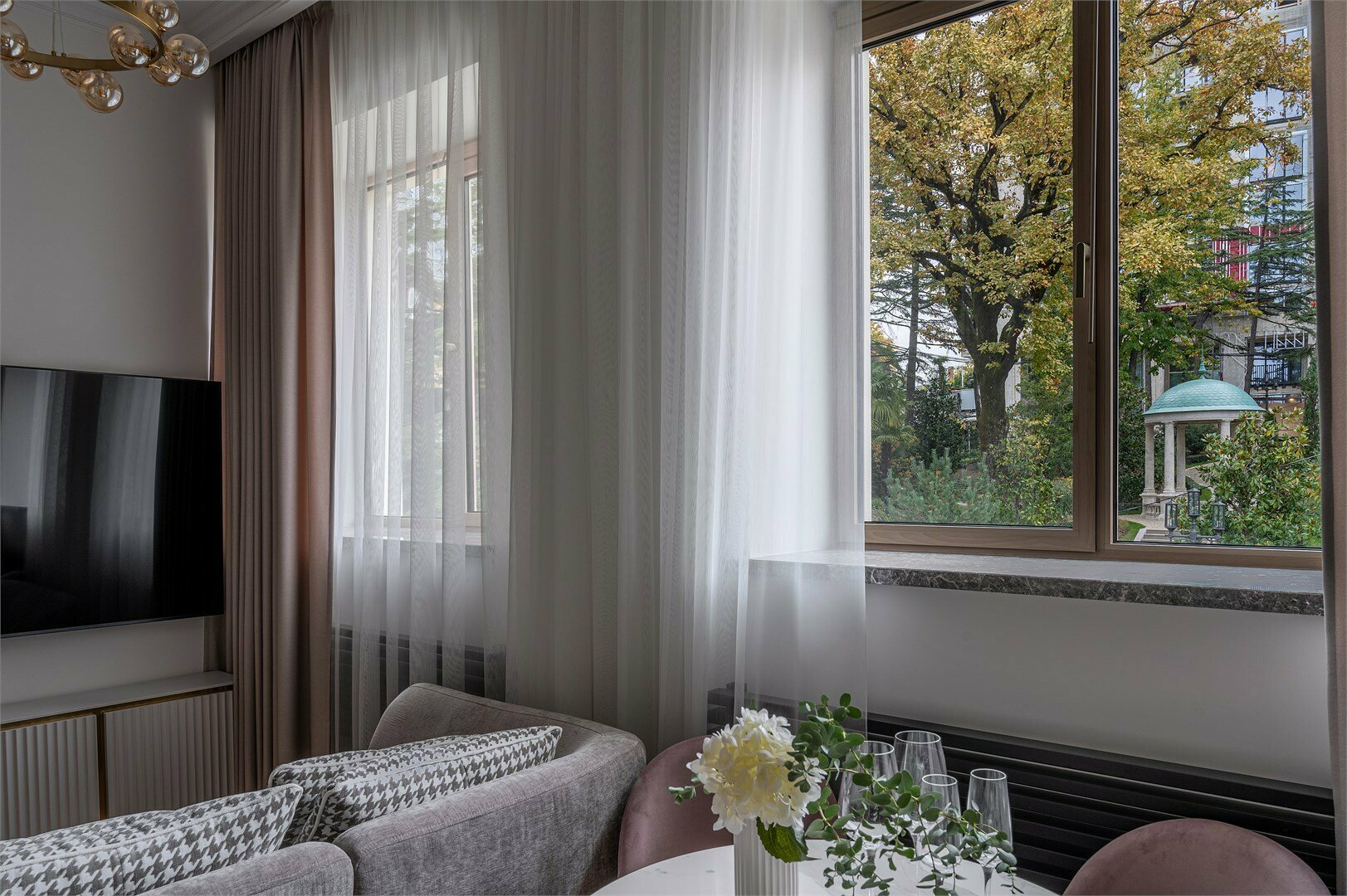 Улучшенный апартамент "Шепот Дендрария"