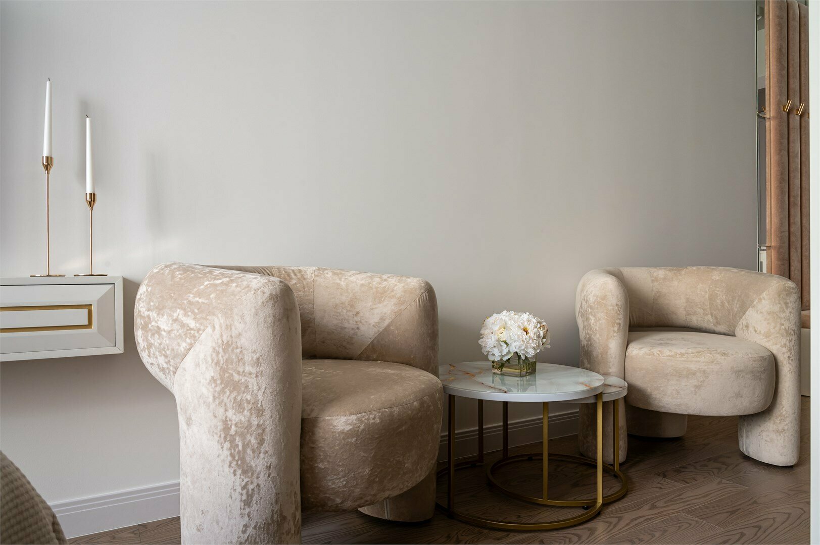 Апартамент "Мягкий Свет" (цокольный этаж)