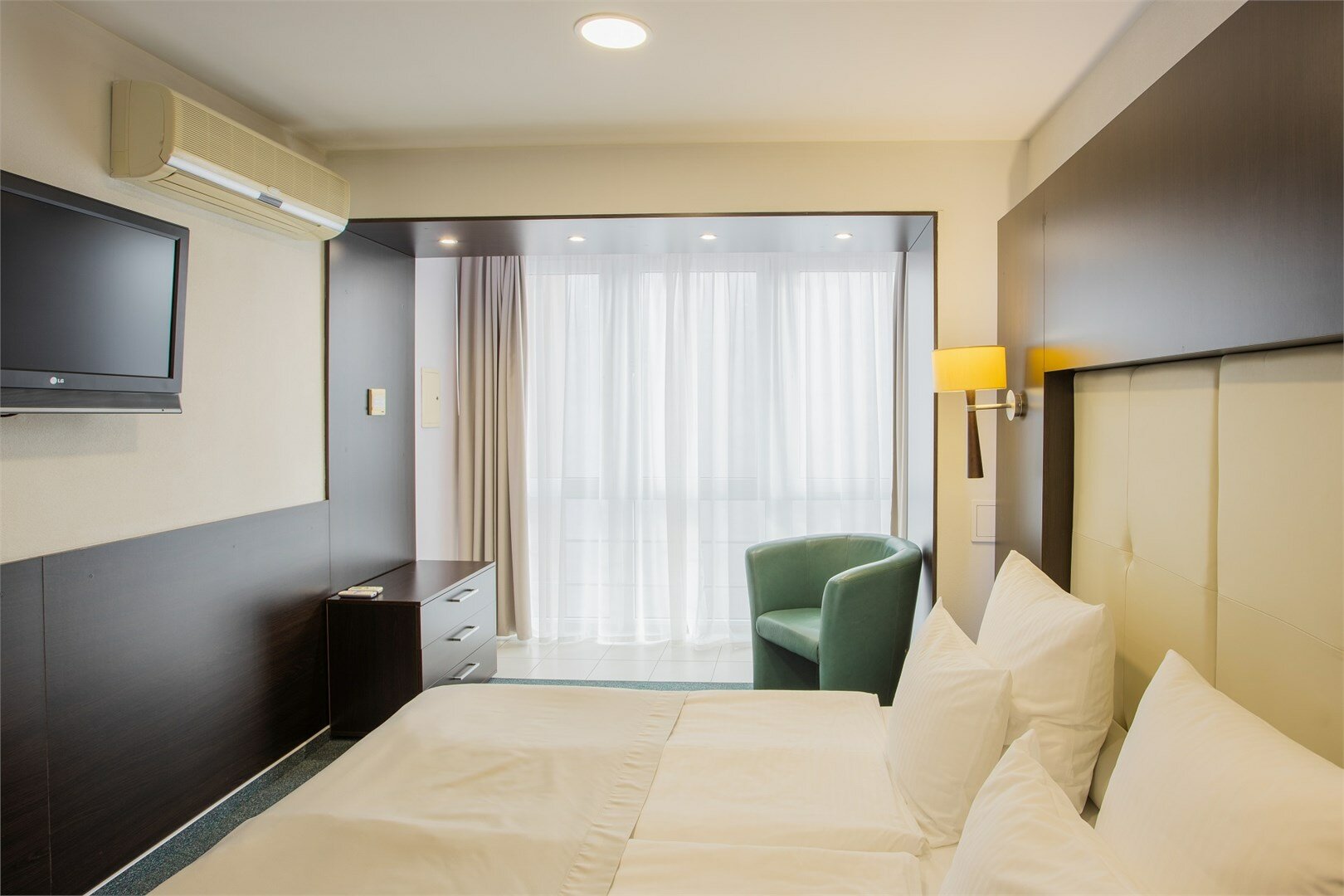 Люкс с кроватью размера «king-size»