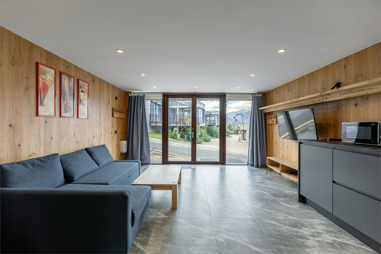 Таунхаус с видом на горы и сауной