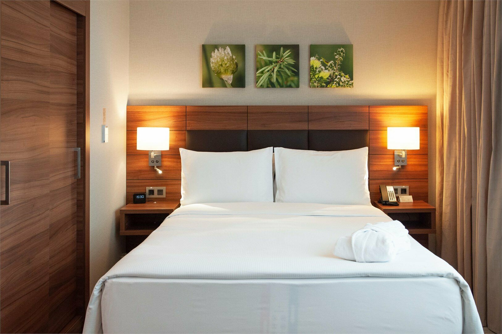 2-х комнатный смежный номер с двумя кроватями Queen