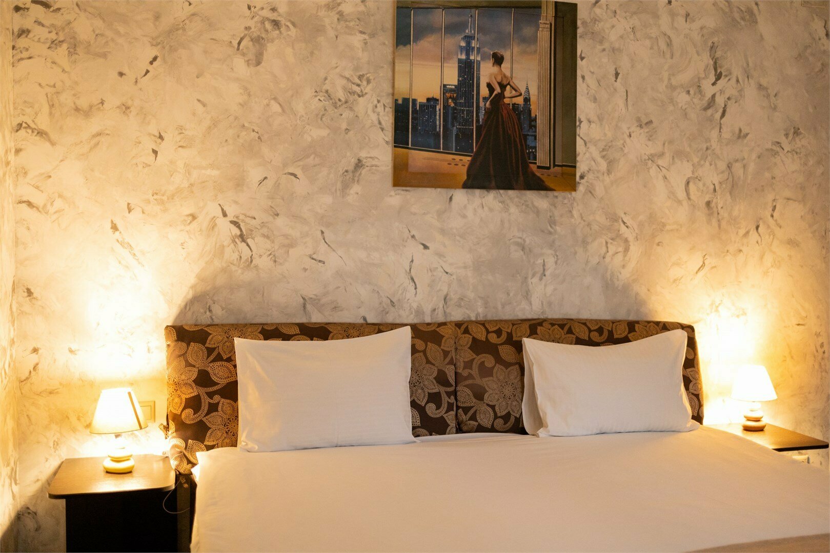 Улучшенный  номер с одной  кроватью