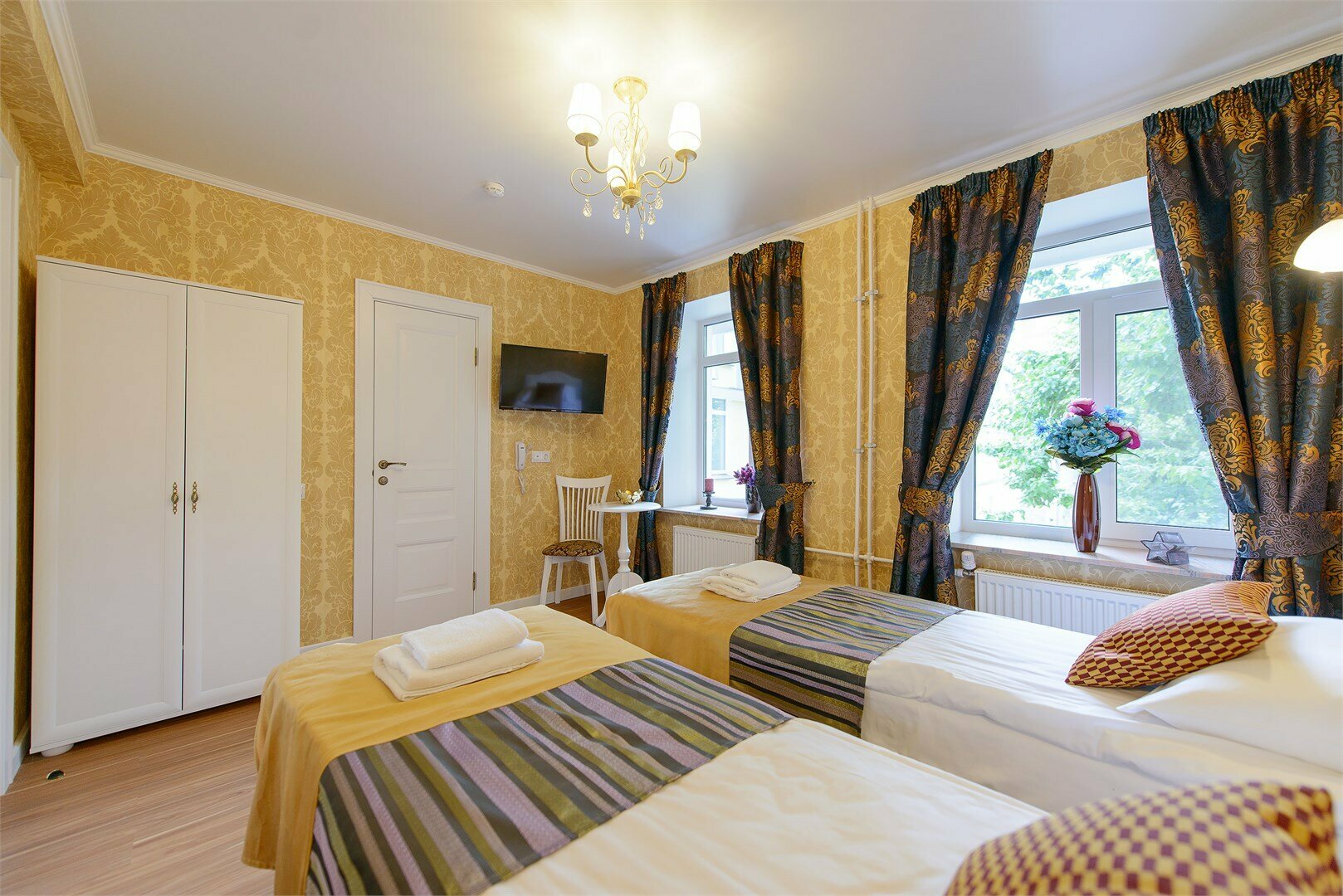 Улучшенный Двухместный (одна двуспальная или две односпальных кровати)