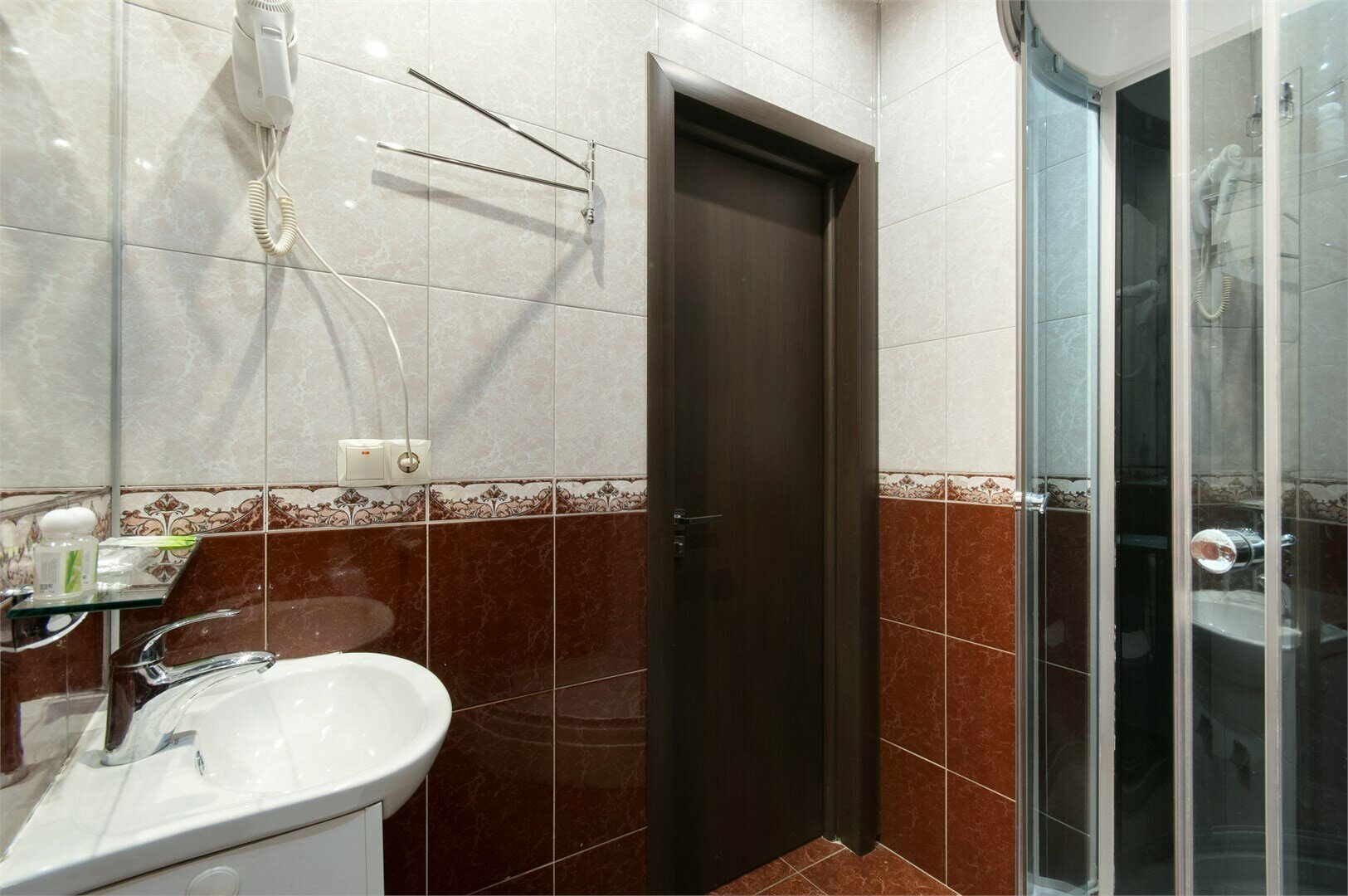 СЕМЕЙНЫЙ 2-х комнатный (4-местный) на 3 этаже. Старый номерной фонд