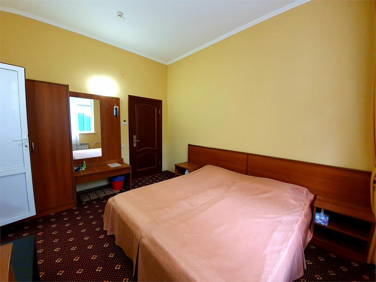 Двухместный номер с двумя отдельными кроватями и душем № 21