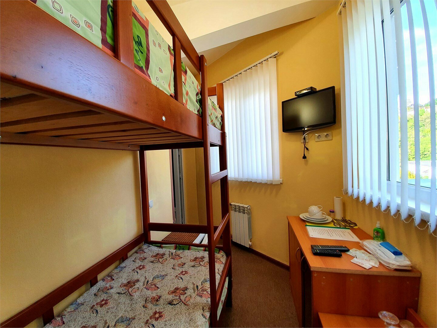 Двухместный номер-эконом класса с двумя отдельными кроватями № 47