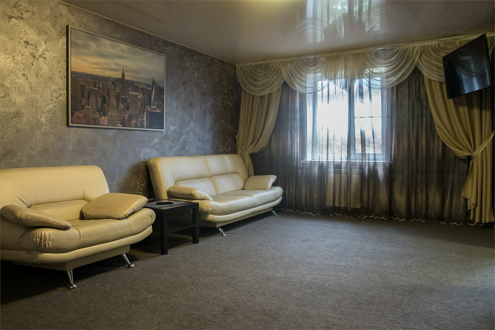 двухкомнатный большой Номер Люкс