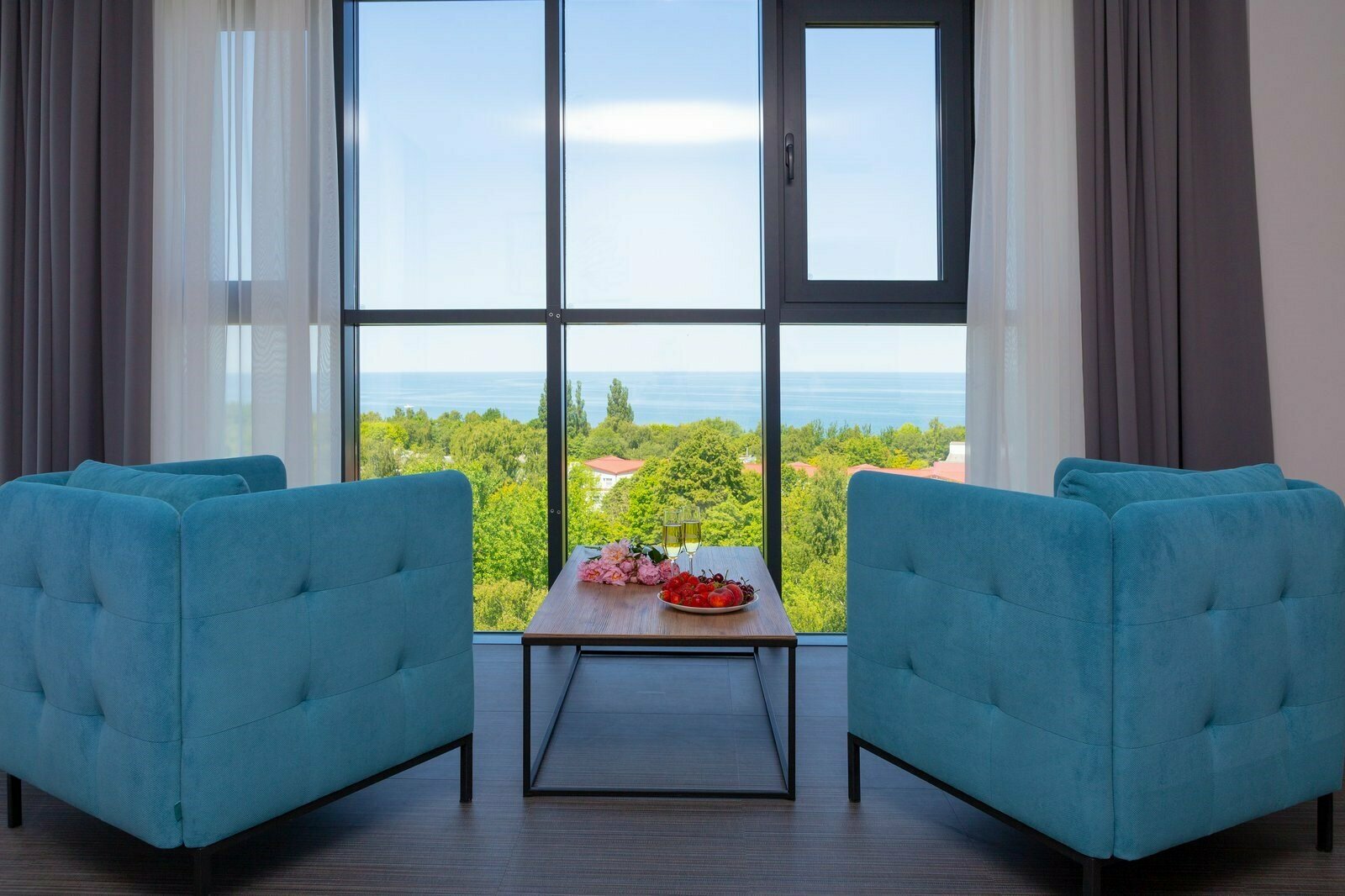 Апартаменты 4Кайф Kristall Apart с видом на море №136