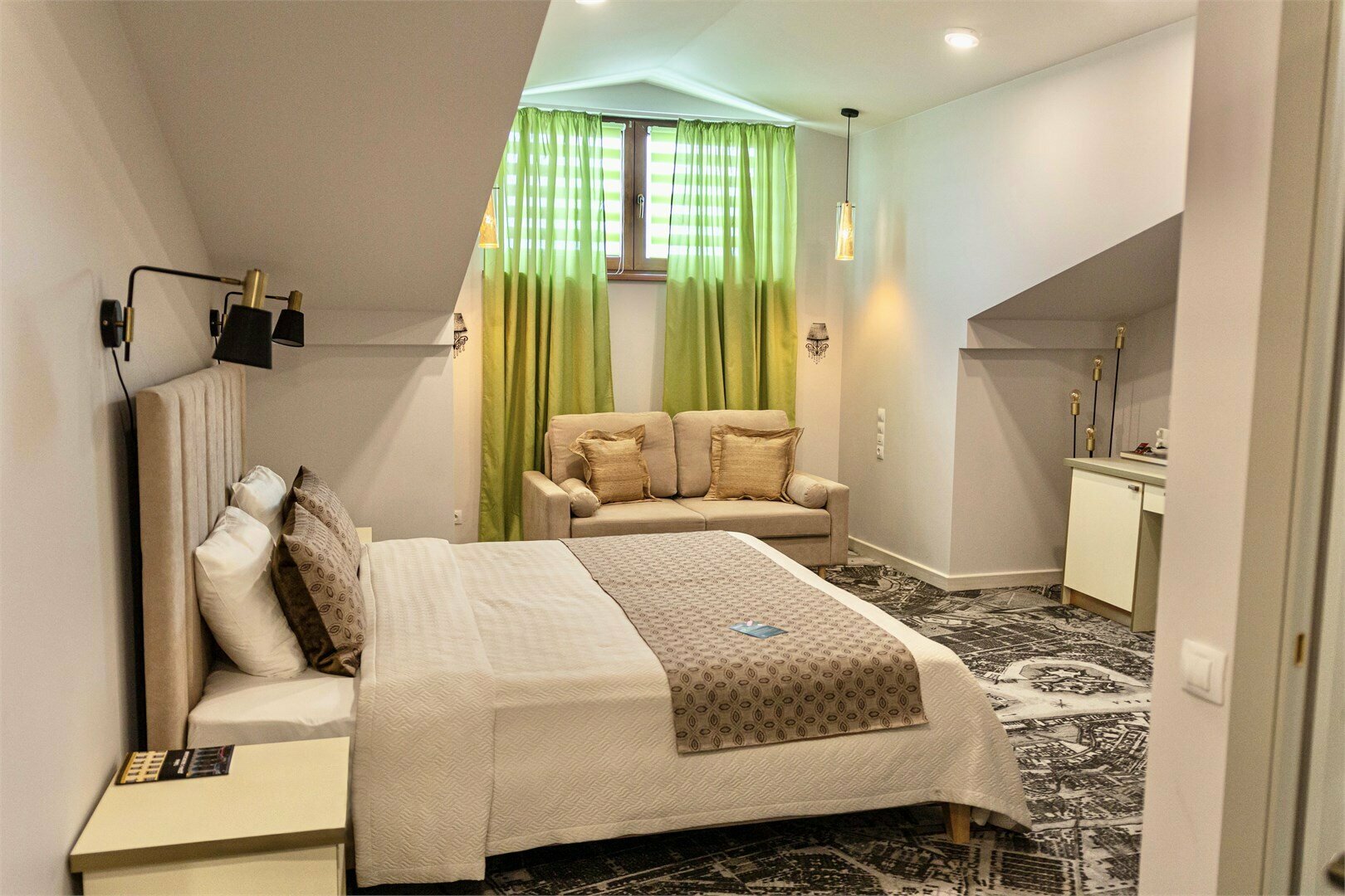 Номер Делюкс