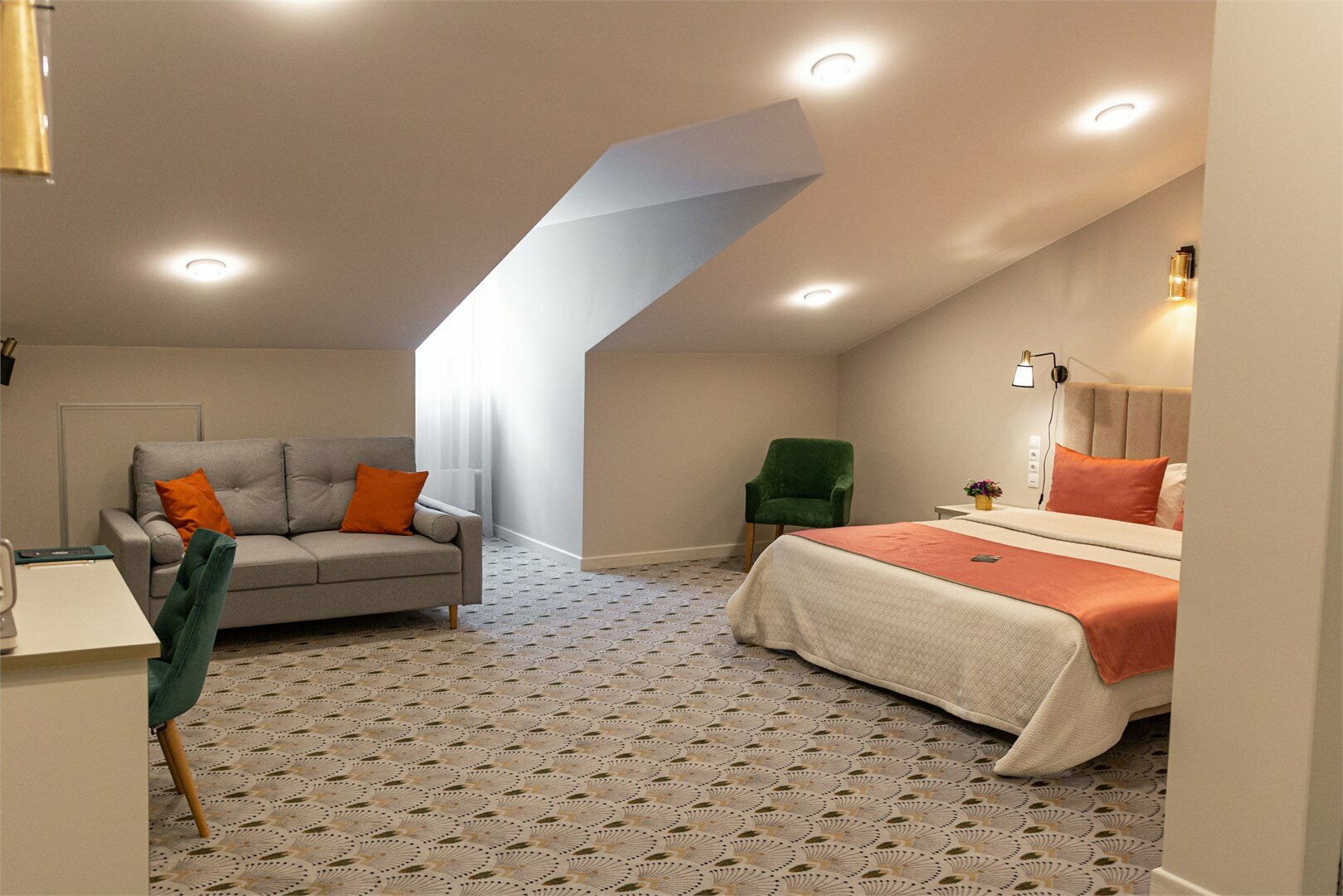 Номер Делюкс