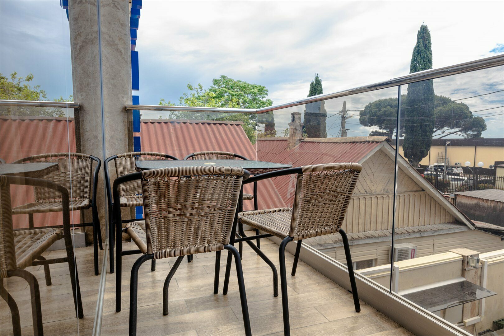 Люкс с балконом и видом на внутренний двор