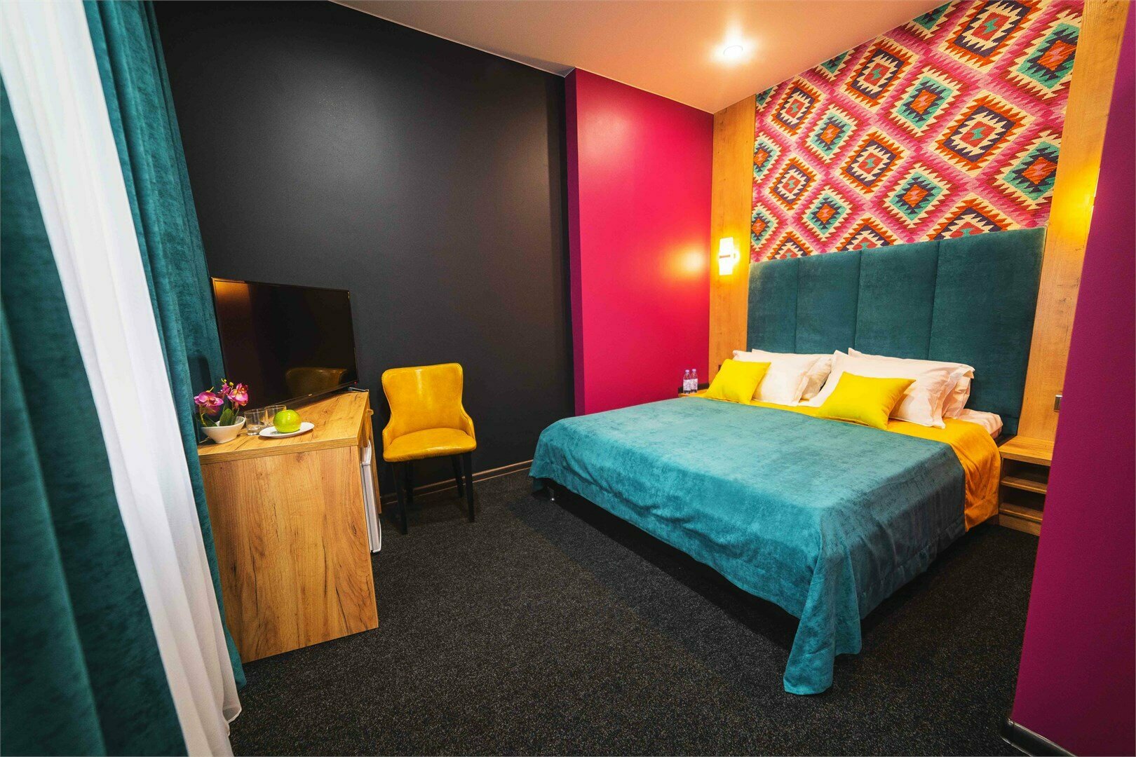 DELUXE двухместный с 1 большой кроватью