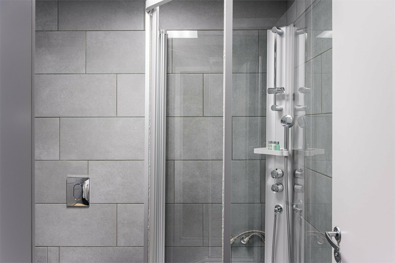 Стандарт с видом на пруд