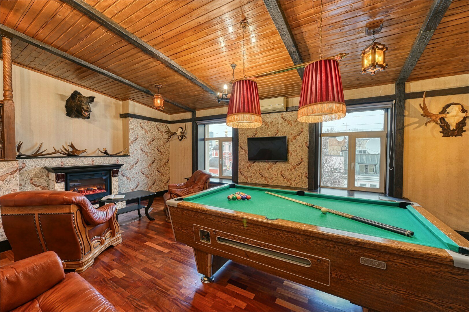 Двухуровневый Люкс с бильярдом