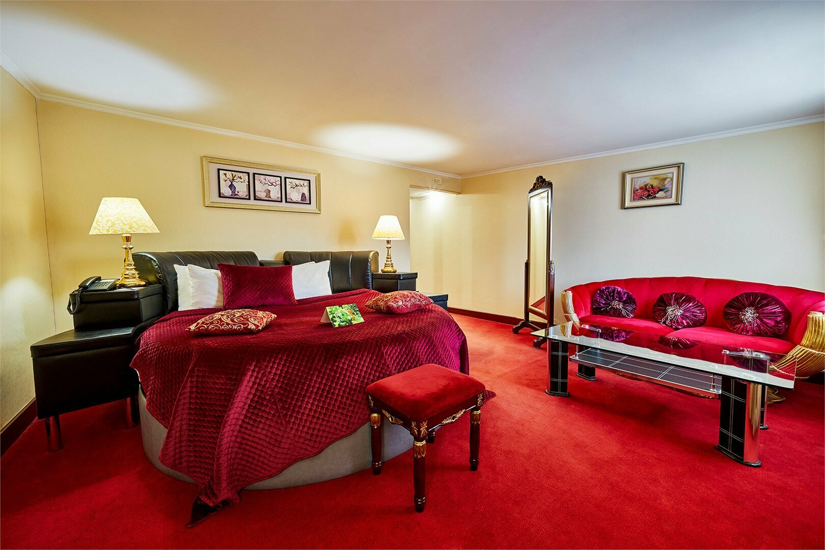 Делюкс  с кроватью размера "King Size"