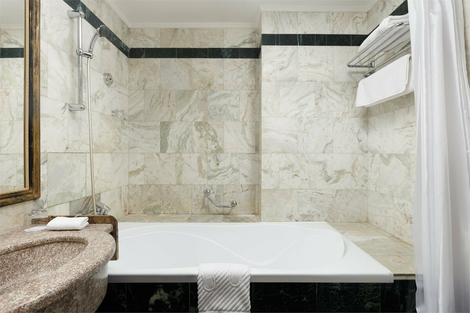 Трехместный номер Студио