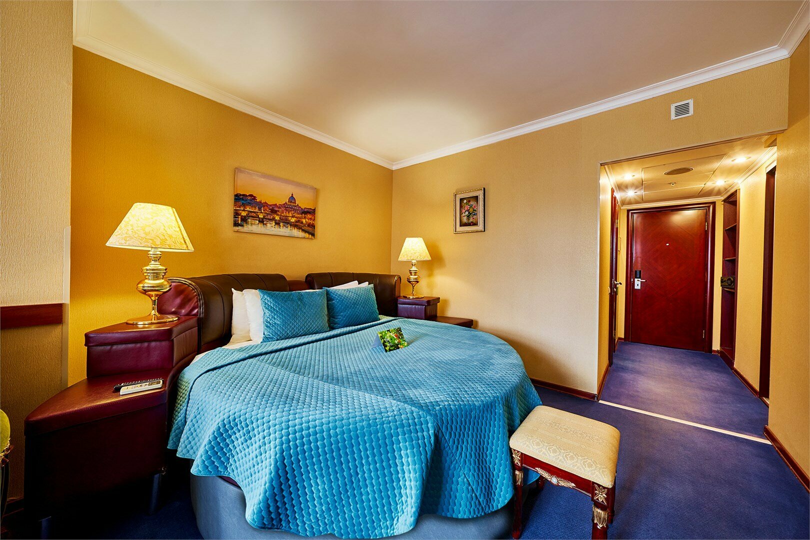 Делюкс  с кроватью размера "King Size"