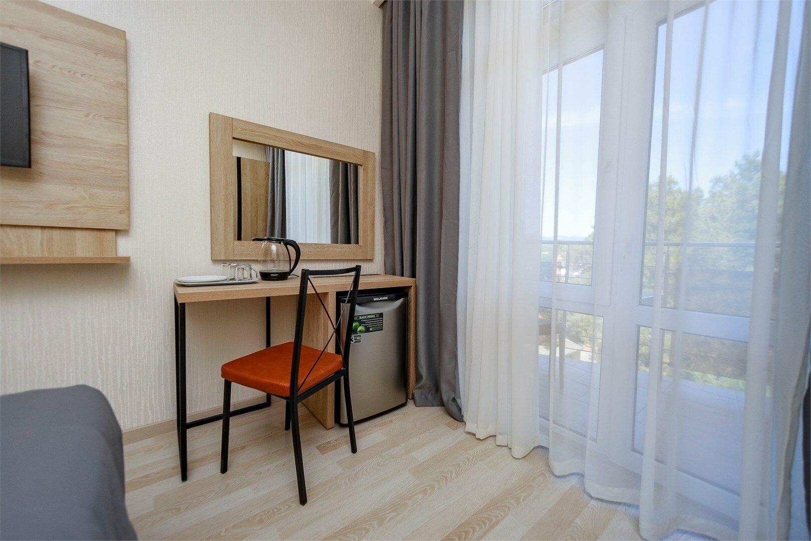 Делюкс с видом на бассейн