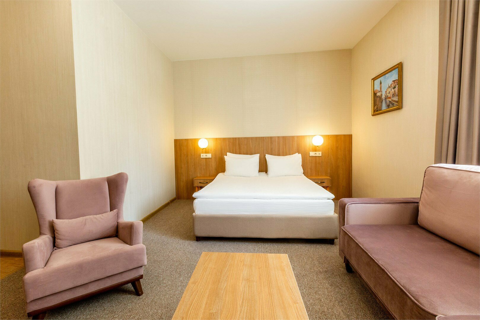 Двухместный номер категории "Люкс"