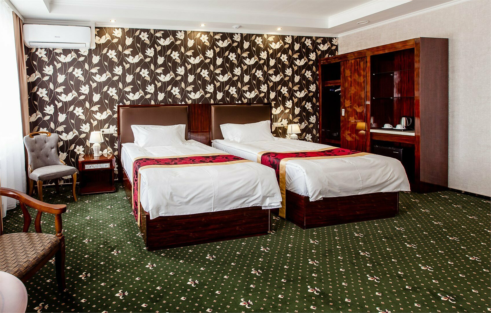 Люкс с двумя односпальными кроватями