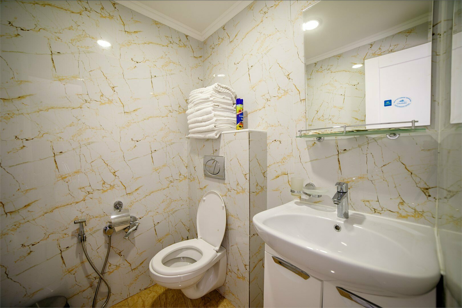 Апартаменты двухкомнатные с кухней и террасой