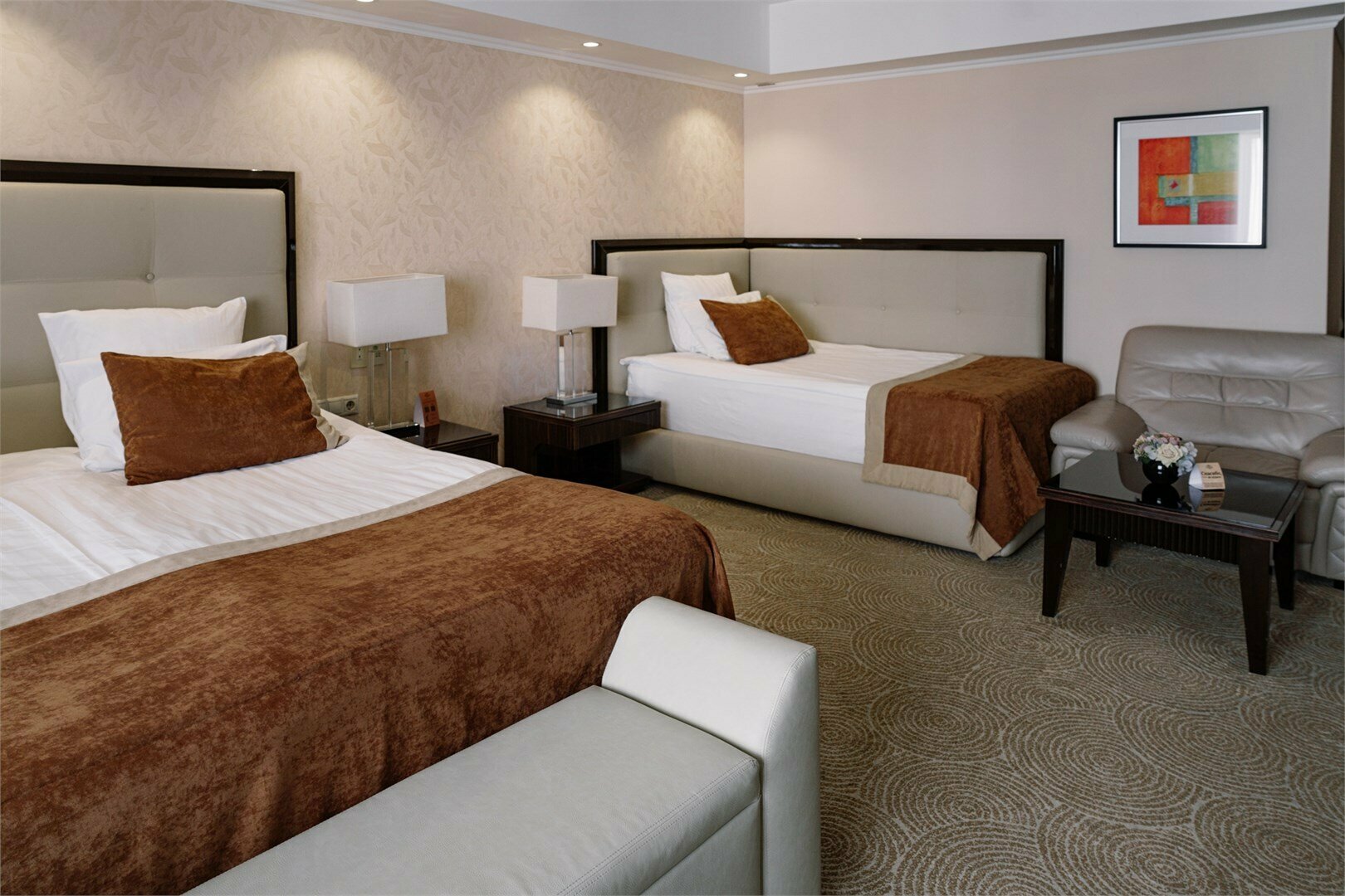 Студия Премиум трехместный корпус Премиум