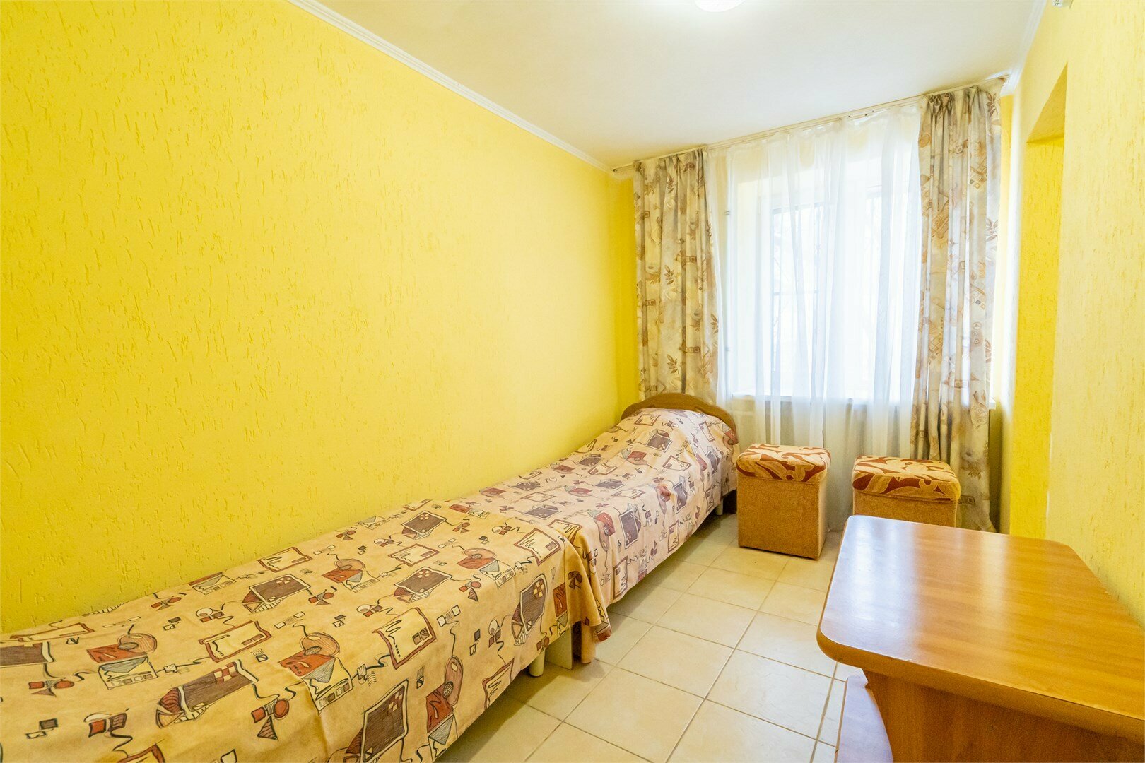 Д4 Двухкомнатный номер с 4 кроватями и раскладным диваном