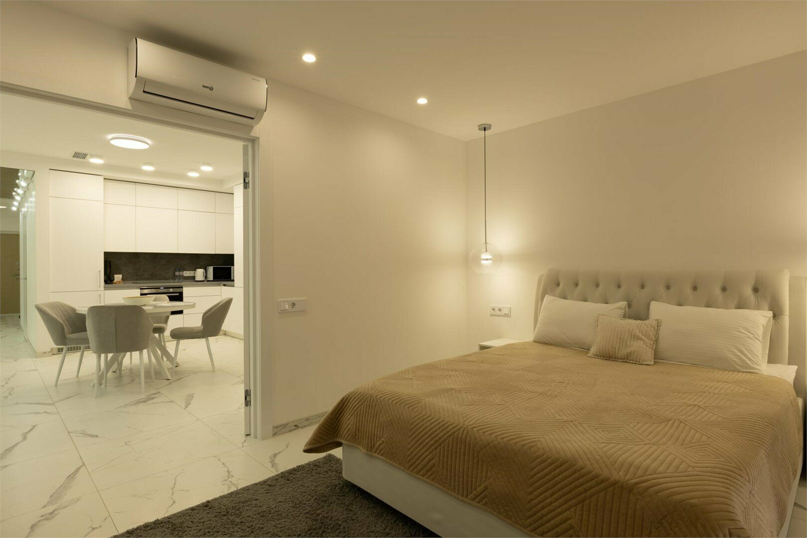 Двухкомнатные апартаменты с балконом и видом на море