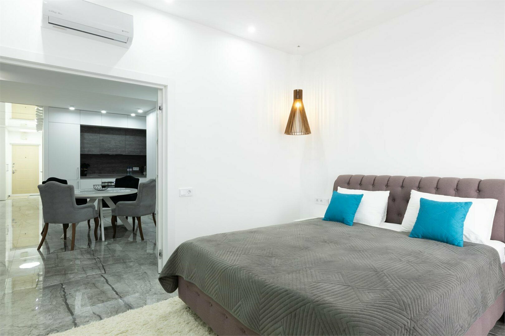 Двухкомнатные апартаменты с балконом и видом на море