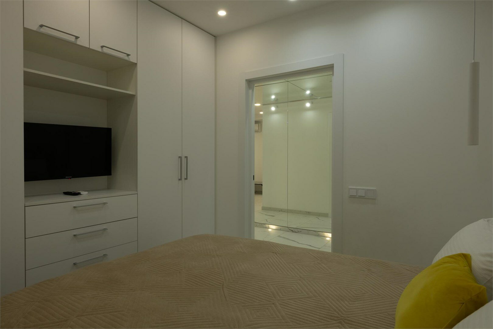 Двухкомнатные апартаменты с балконом и видом на море