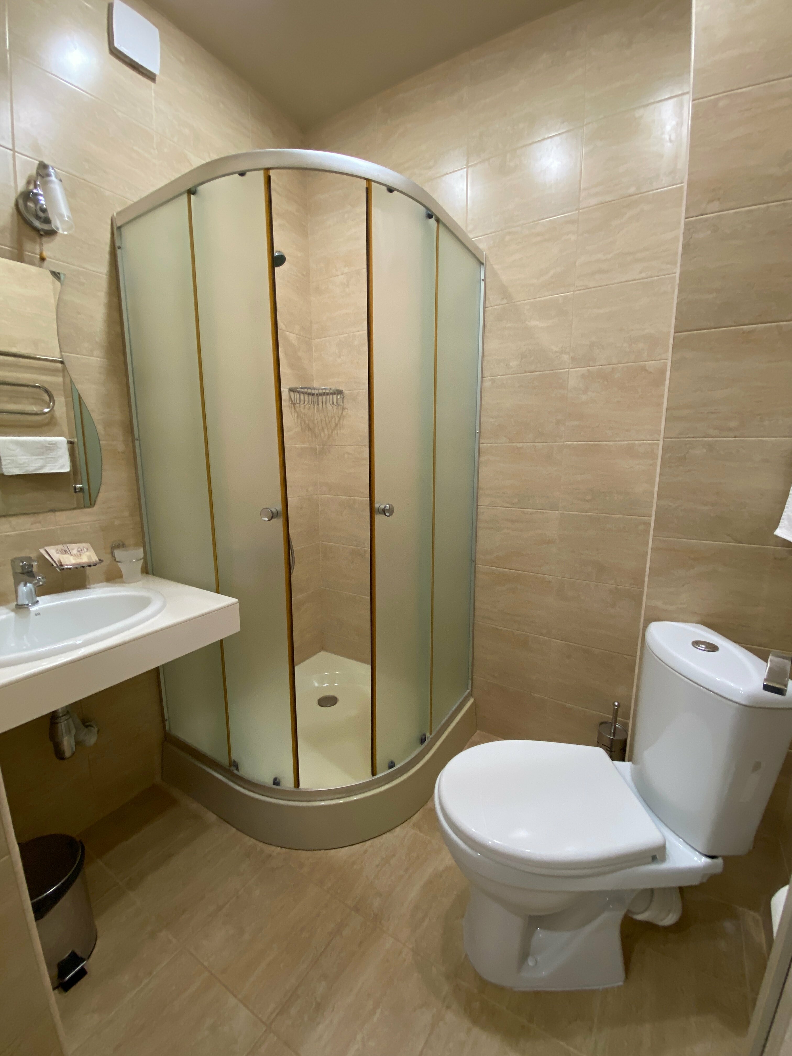 Двухместный номер с 1 кроватью или 2 отдельными кроватями и дополнительной кроватью