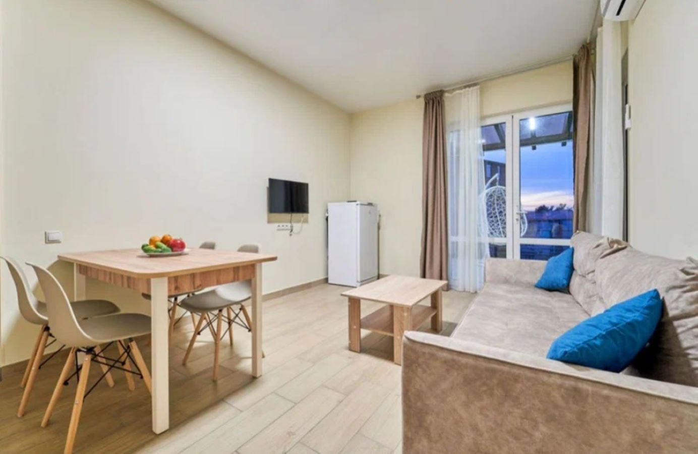 Апартаменты с видом на бассейн