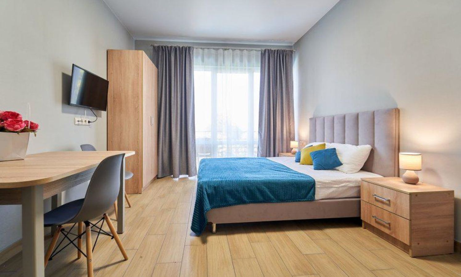 Апартаменты с видом на бассейн