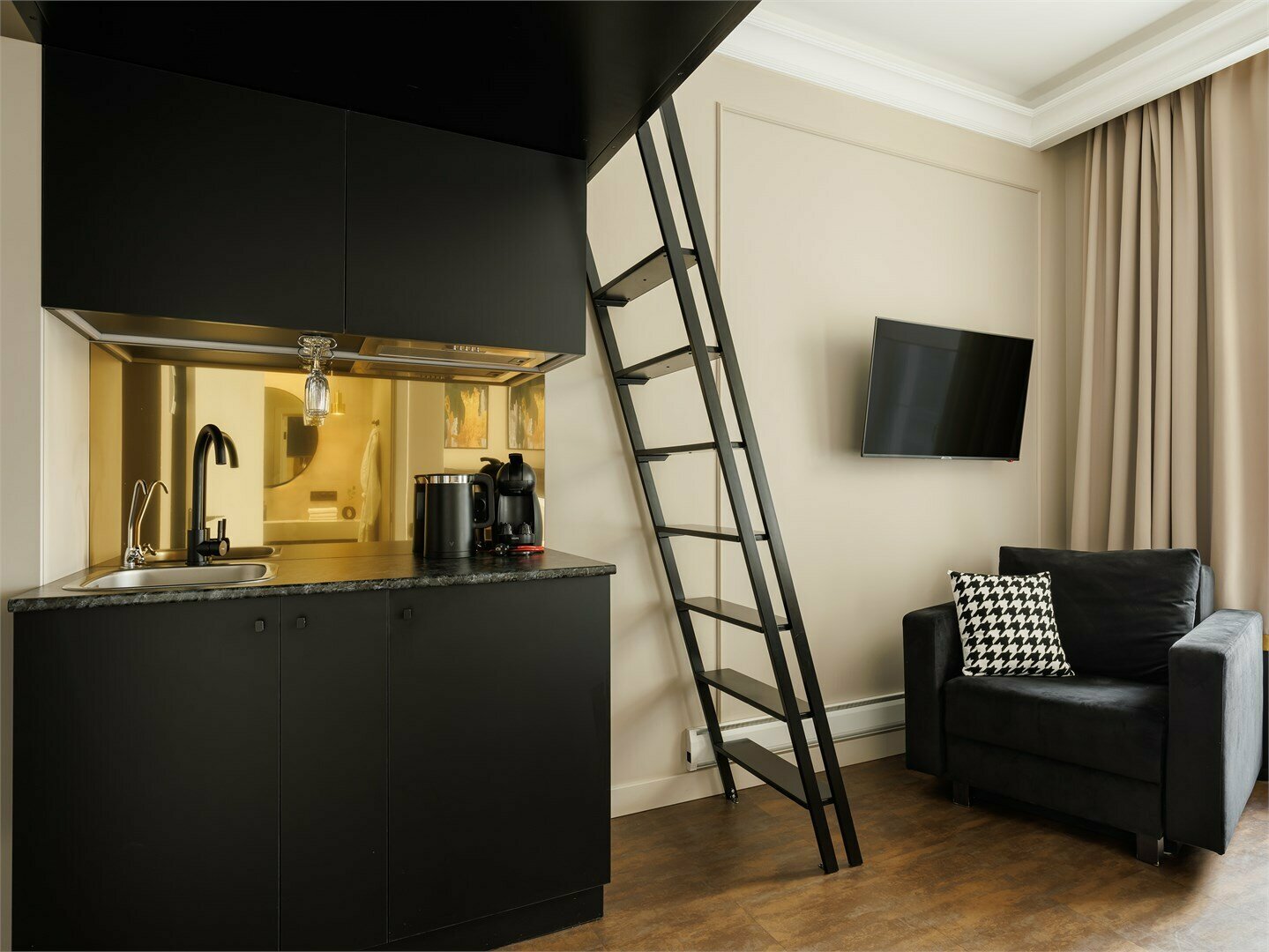 Номер - студио Делюкс