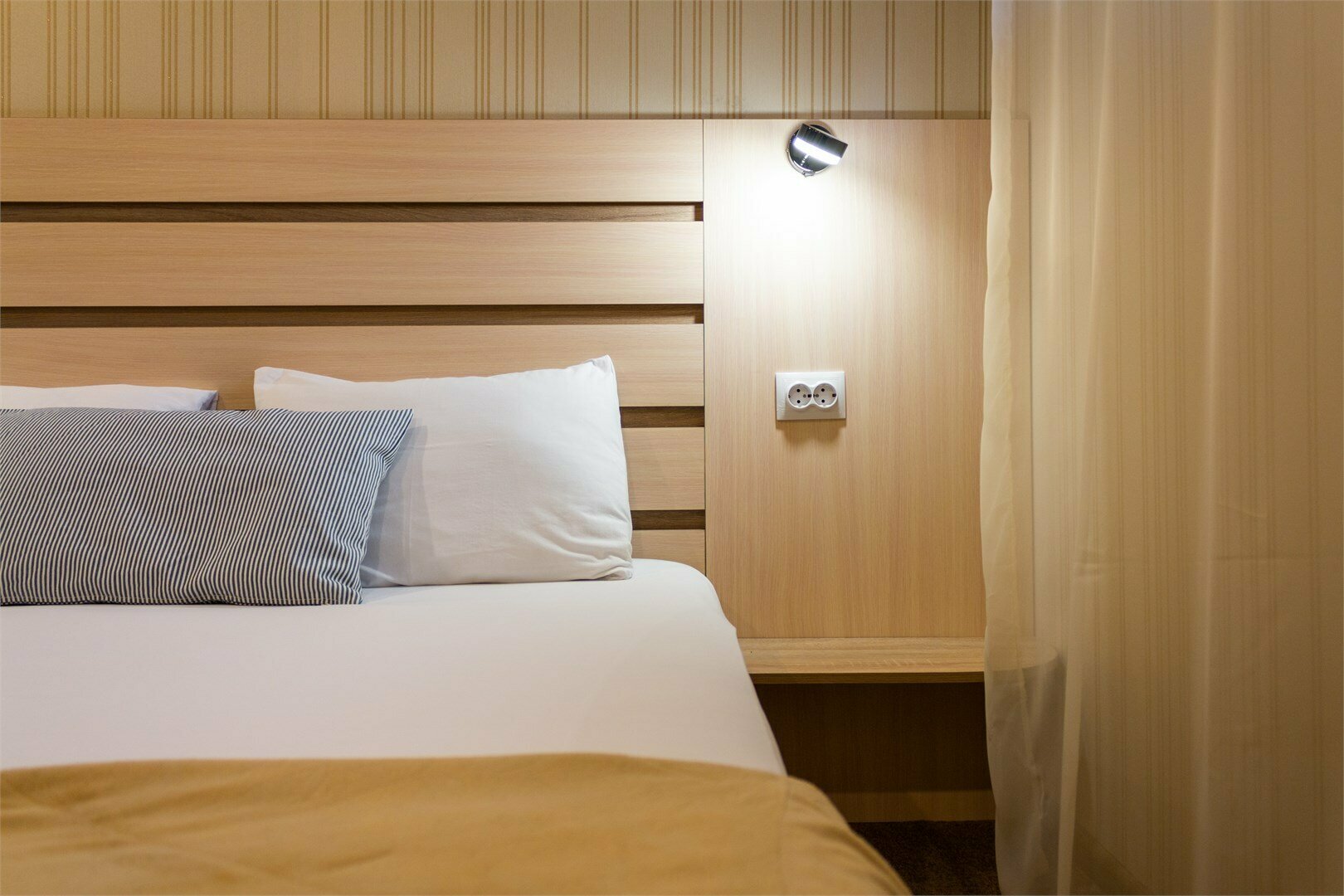 Двухместный стандарт (двуспальная кровать)