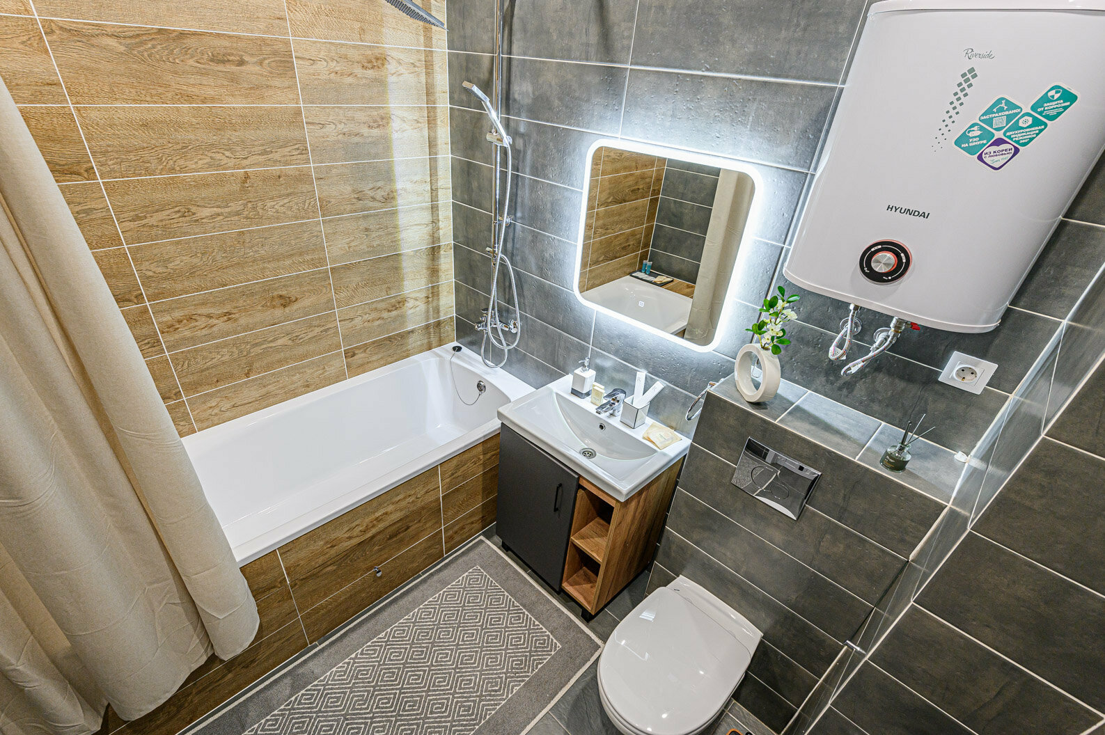 Cемейный номер с собственной ванной комнатой