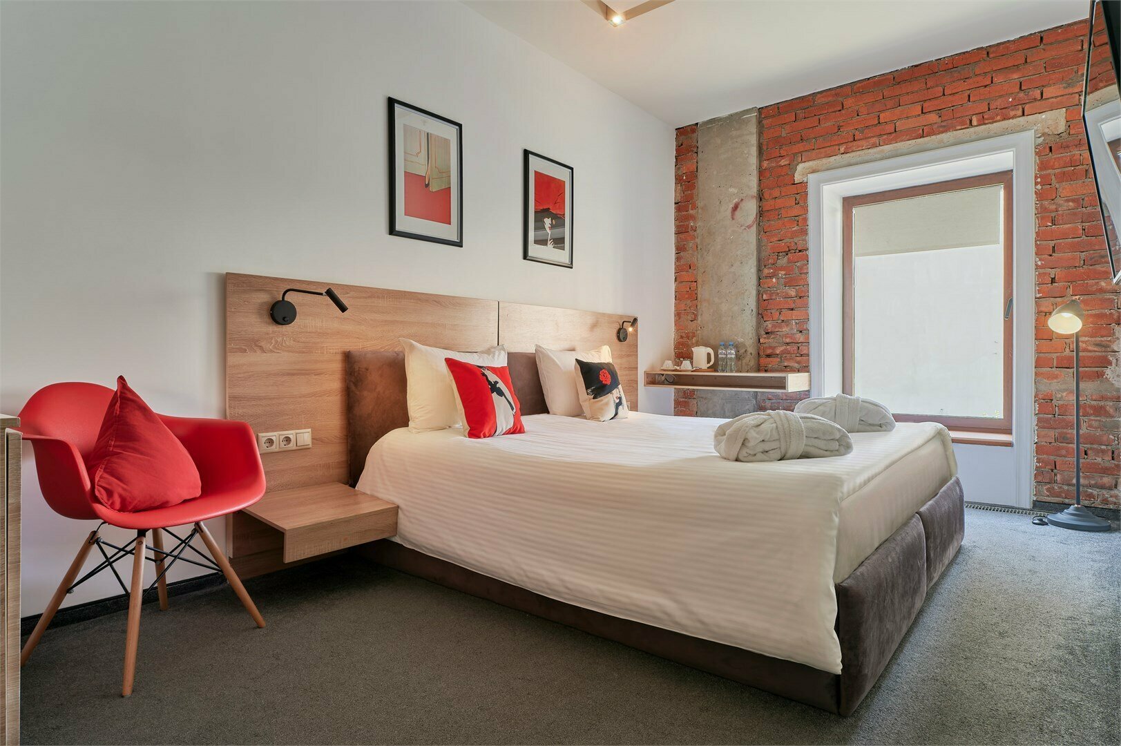 Номер Делюкс