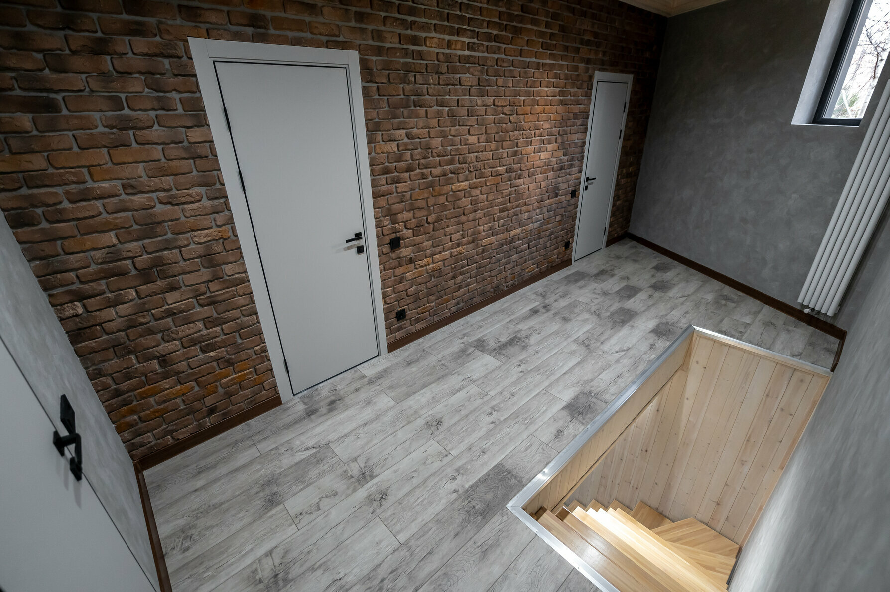 Дом двухэтажный с балконом, навесом, мангалом, подогреваемый бассейн включен в стоимость проживания