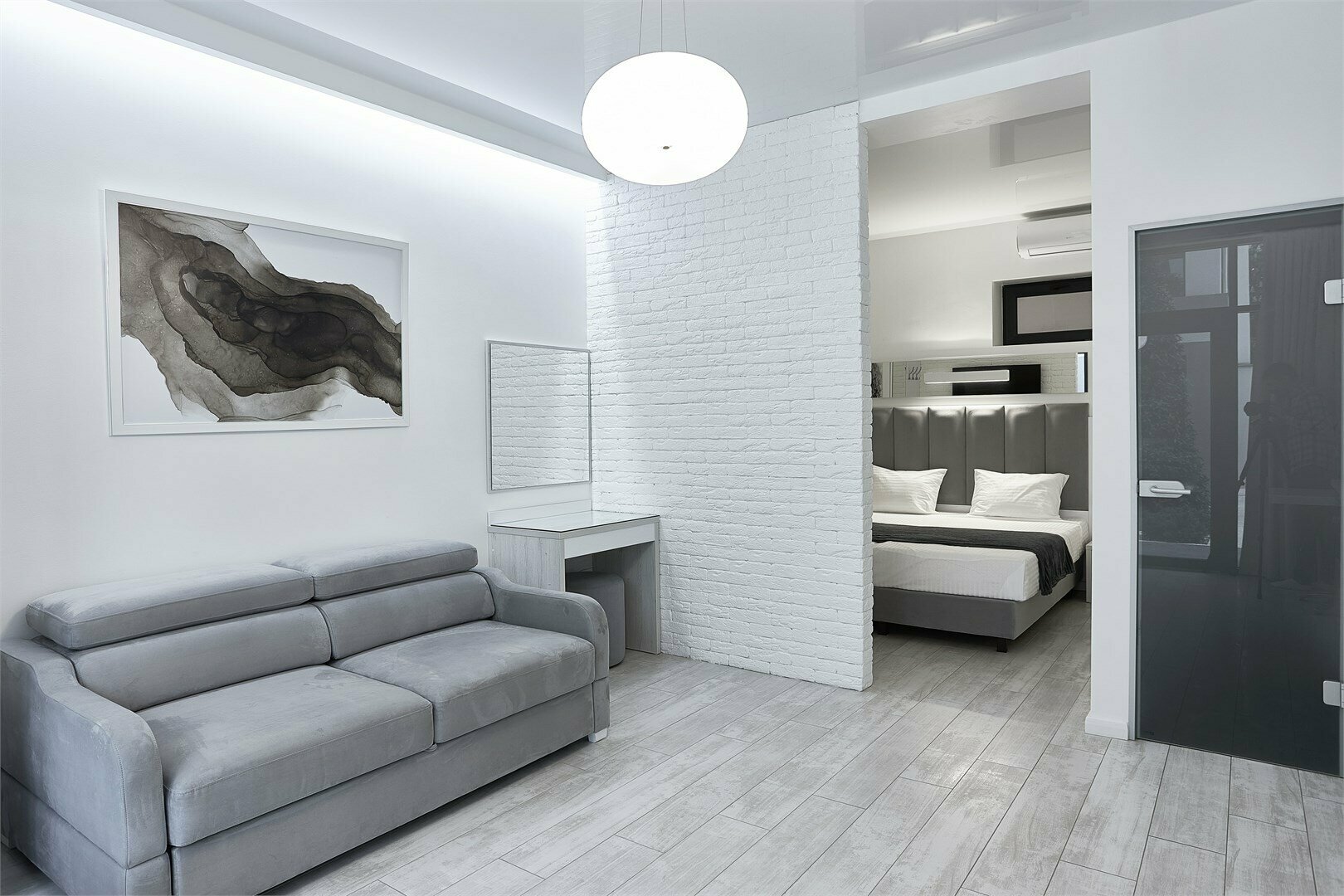 Апартаменты с видом на бассейн