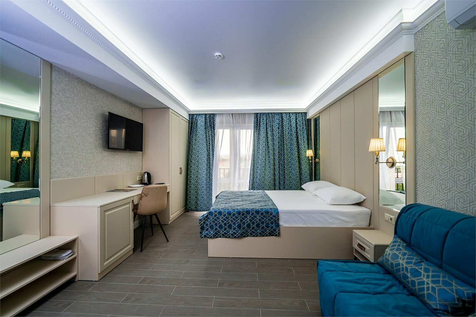 Улучшенный Делюкс с балконом