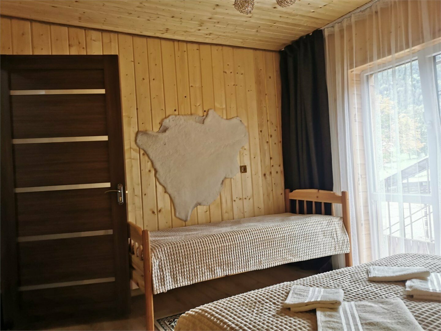 Семейный номер с видом на горы