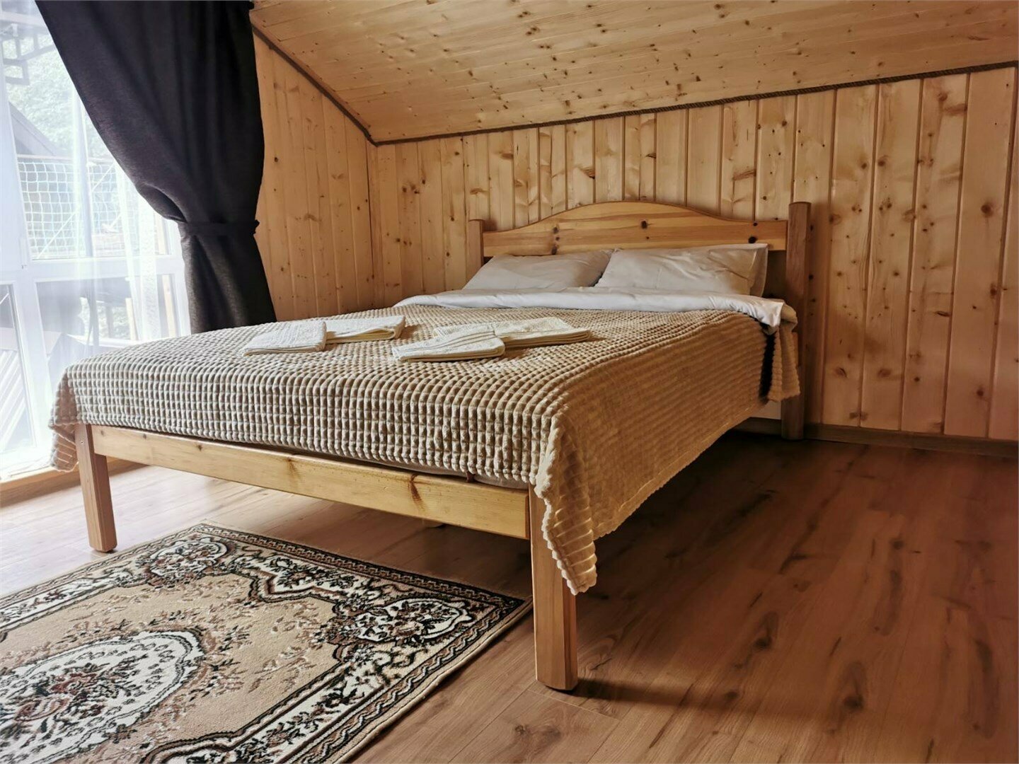 Семейный номер с видом на горы