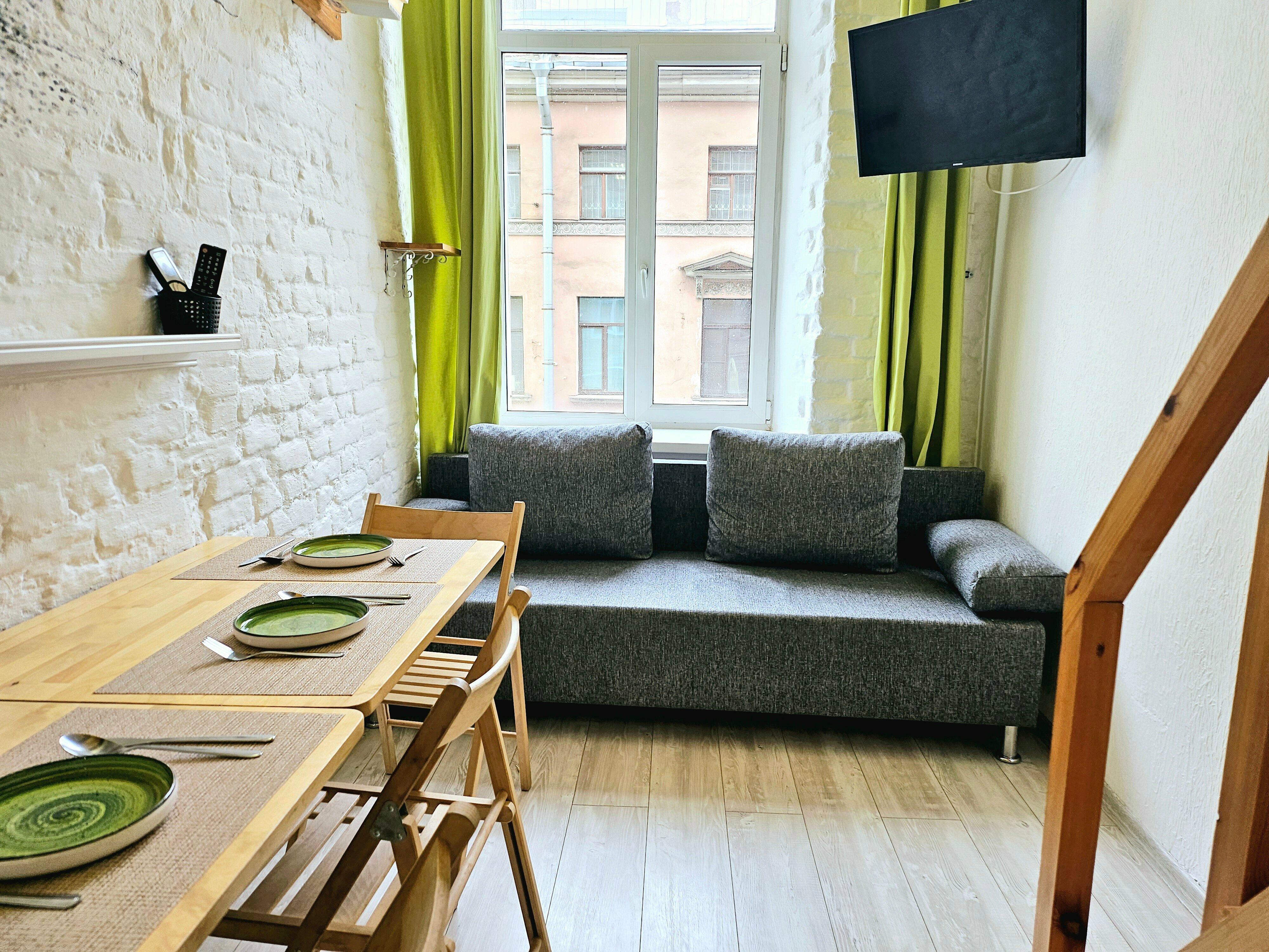 Двухуровневый, уютный номер Казанской