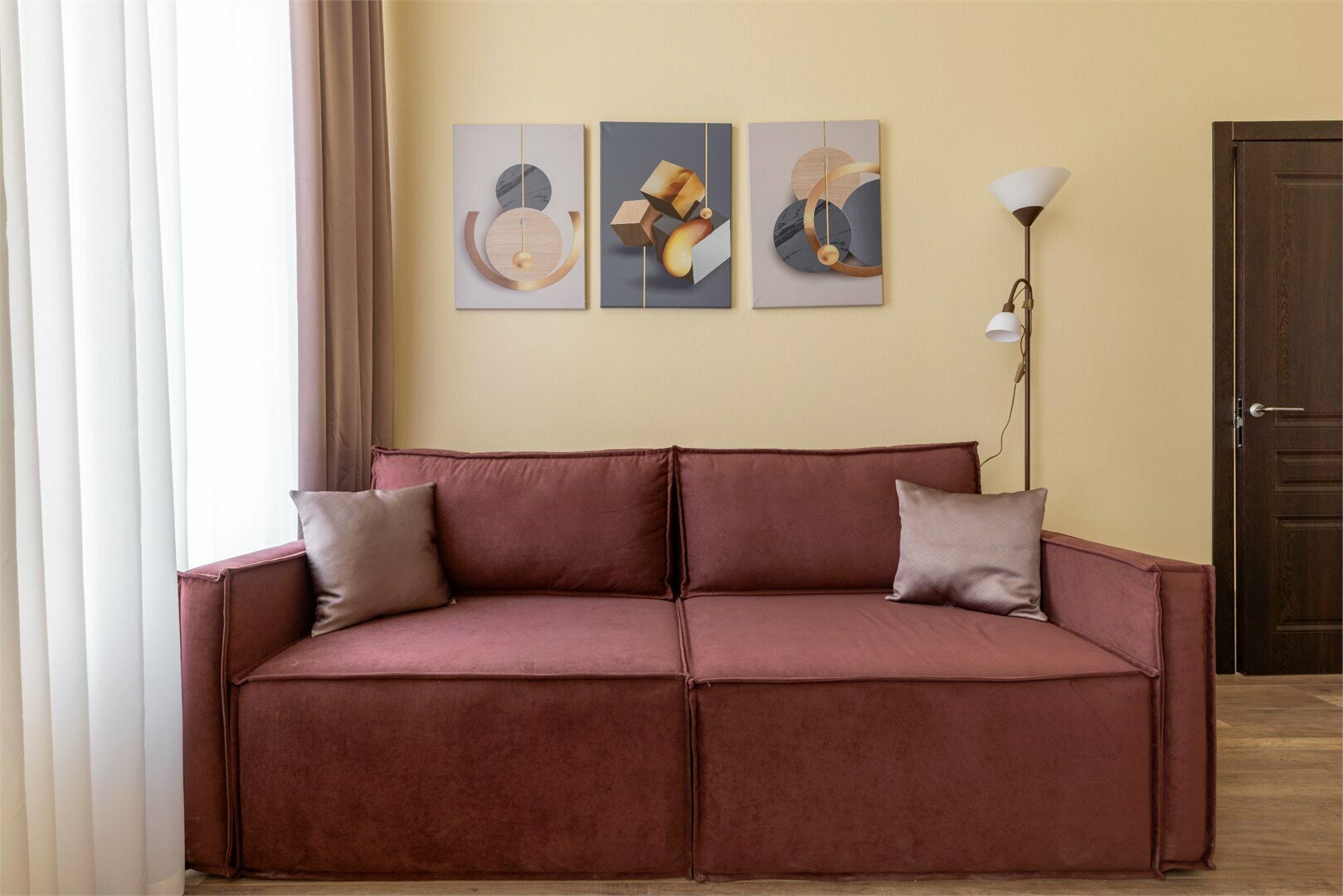 Двухкомнатные евро апартаменты у Казанского собора